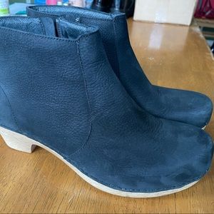 Dansko Maria Black Nubuck Boots size 41/ 10.5